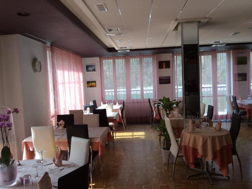 Maison Monsieur La Chaux De Fonds Extérieur photo