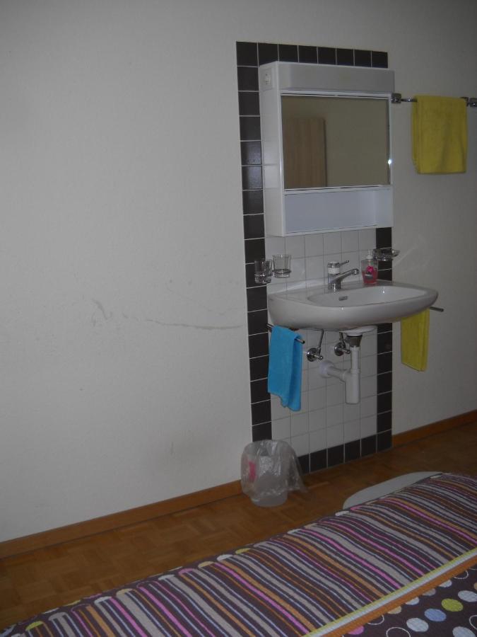 Maison Monsieur La Chaux De Fonds Chambre photo